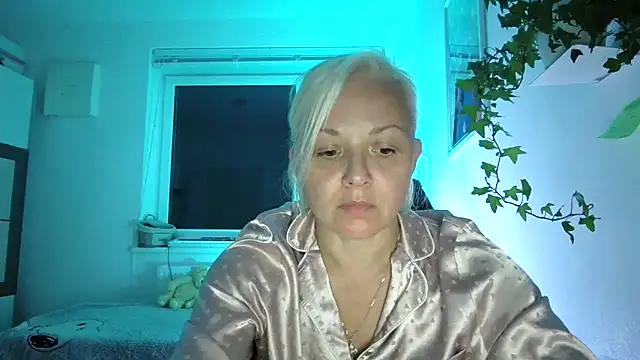 Linsy Kim online show from 09.12.25