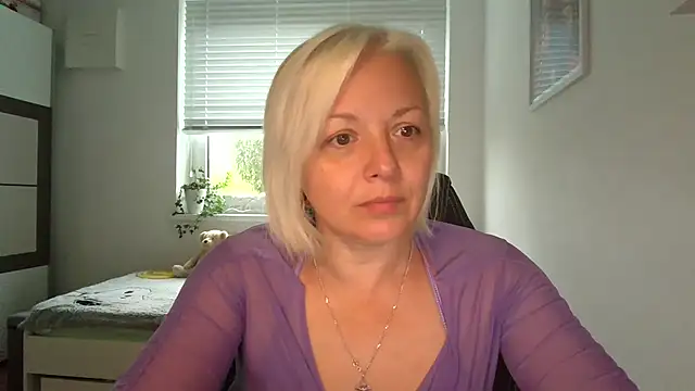 Linsy Kim online show from 10.02.25