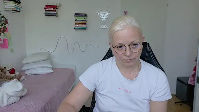 Linsy Kim online show from 04.26.26