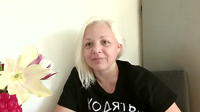 Linsy Kim online show from 05.03.26