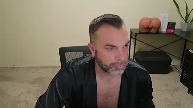 Snapshot of Ty_lerDavid chatting on 10.07.25 Ty lerDavid online show from 10.07.25