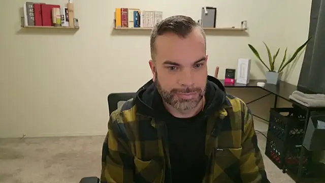 Snapshot of Ty_lerDavid chatting on 10.21.25 Ty lerDavid online show from 10.21.25