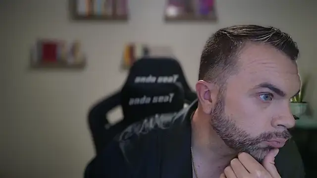 Snapshot of Ty_lerDavid chatting on 03.10.26 Ty lerDavid online show from 03.10.26