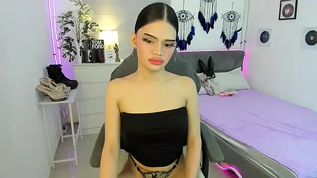 Snapshot of tstoni_talks chatting on 10.16.25 tstoni talks online show from 10.16.25