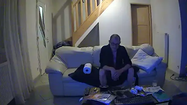 Snapshot of fabDu59 chatting on 10.29.25 fabDu59 online show from 10.29.25