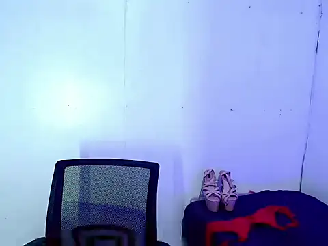 Snapshot of Aiko_shemalexxx chatting on 11.14.25 Aiko shemalexxx online show from 11.14.25