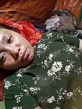 Snapshot of venu00 chatting on 09.17.25 venu00 online show from 09.17.25