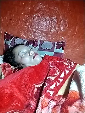 Snapshot of venu00 chatting on 10.17.25 venu00 online show from 10.17.25