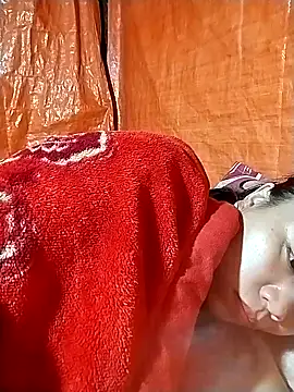 Snapshot of venu00 chatting on 10.24.25 venu00 online show from 10.24.25