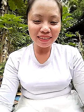 Snapshot of venu00 chatting on 10.27.25 venu00 online show from 10.27.25