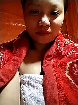 Snapshot of venu00 chatting on 10.27.25 venu00 online show from 10.27.25