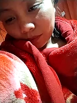 Snapshot of venu00 chatting on 10.29.25 venu00 online show from 10.29.25