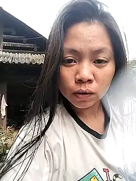 Snapshot of venu00 chatting on 11.15.25 venu00 online show from 11.15.25