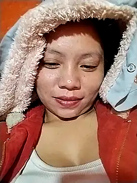 Snapshot of venu00 chatting on 11.19.25 venu00 online show from 11.19.25