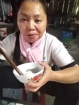 Snapshot of venu00 chatting on 12.01.25 venu00 online show from 12.01.25