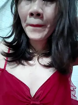 Snapshot of Singlemom69x chatting on 05.15.26 Singlemom69x online show from 05.15.26