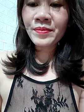 Snapshot of Singlemom69x chatting on 06.21.26 Singlemom69x online show from 06.21.26