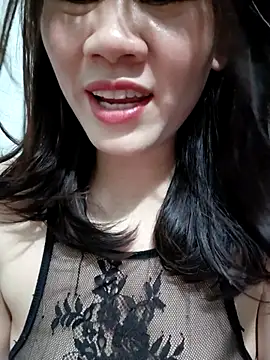 Snapshot of Singlemom69x chatting on 06.22.26 Singlemom69x online show from 06.22.26