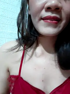Snapshot of Singlemom69x chatting on 06.23.26 Singlemom69x online show from 06.23.26