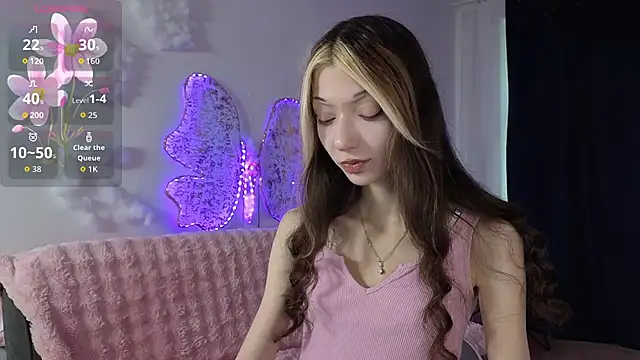 KiraGlam online show from 09.27.25