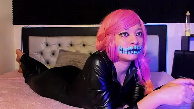 Snapshot of Akalidemon chatting on 11.15.25 Akalidemon online show from 11.15.25