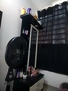 dulcelatin21 online show from 11.03.25