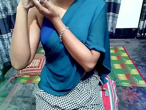 Snapshot of blackpori chatting on 10.16.25 blackpori online show from 10.16.25