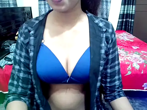 Snapshot of blackpori chatting on 11.24.25 blackpori online show from 11.24.25