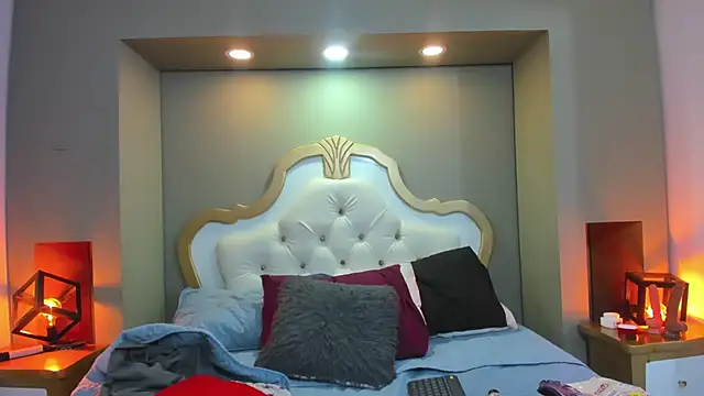 AteneaGreyy online show from 11.21.25