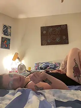 Snapshot of kittykatbean chatting on 11.10.25 kittykatbean online show from 11.10.25