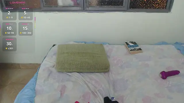 Juliethserna online show from 11.03.25