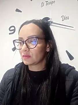 Snapshot of sarita_star chatting on 11.21.25 sarita star online show from 11.21.25