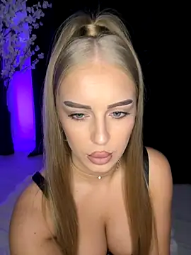 AubrieleRouj1 online show from 09.22.25