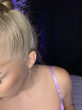 AubrieleRouj1 online show from 09.30.25