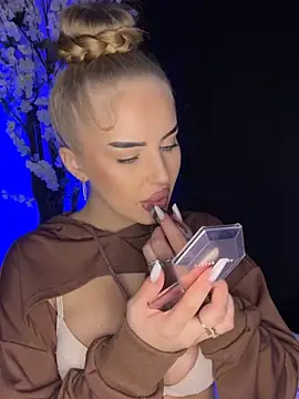 AubrieleRouj1 online show from 12.20.25