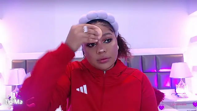 LennaEvans online show from 09.26.25