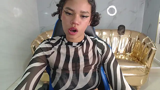 Canela s1 online show from 09.30.25