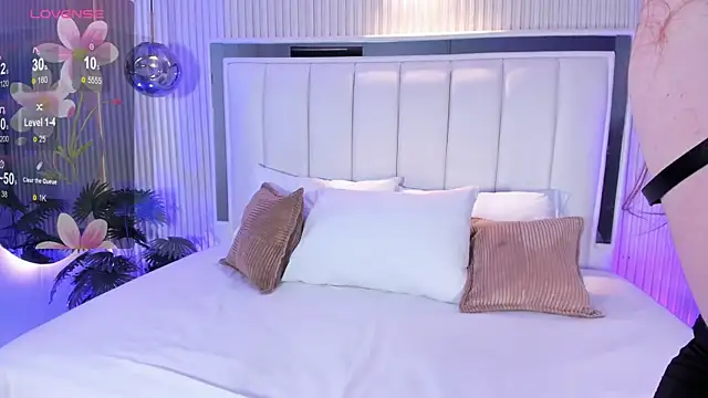 MariathLittle online show from 11.10.25