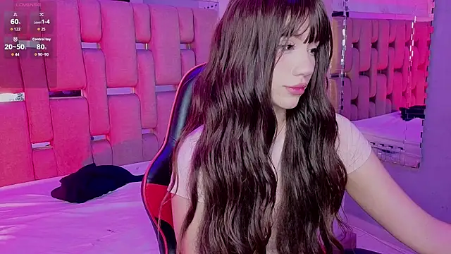 Snapshot of ZharaLux chatting on 01.14.26 ZharaLux online show from 01.14.26