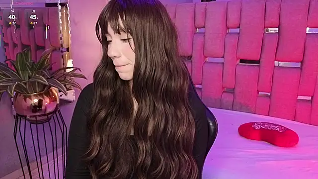 Snapshot of ZharaLux chatting on 01.17.26 ZharaLux online show from 01.17.26