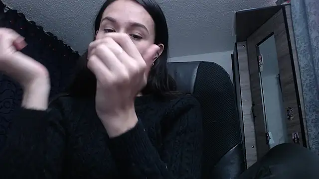 Snapshot of scarlett_vonrose chatting on 11.06.25 scarlett vonrose online show from 11.06.25