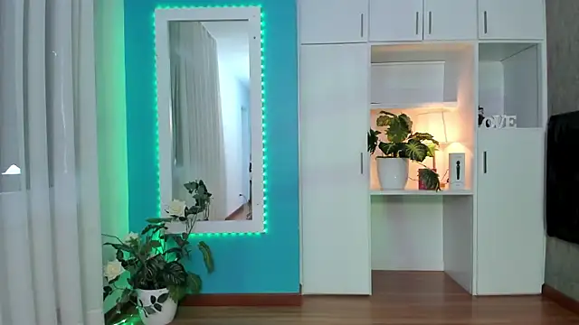 MilenaCrown online show from 02.06.26