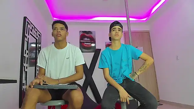 PRETTY FEM online show from 10.13.25