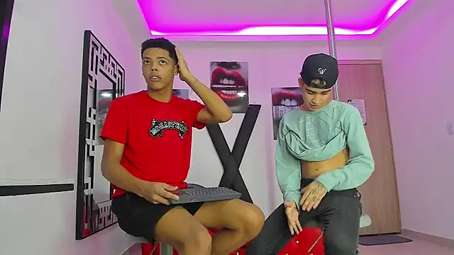 PRETTY FEM online show from 10.14.25