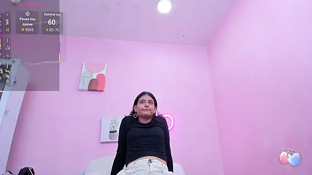 Snapshot of Georgina_Ferri_ chatting on 09.15.25 Georgina Ferri online show from 09.15.25