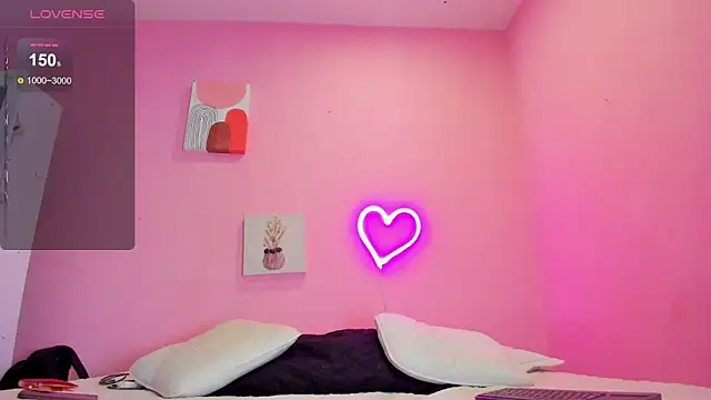 Snapshot of Georgina_Ferri_ chatting on 09.22.25 Georgina Ferri online show from 09.22.25