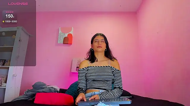 Snapshot of Georgina_Ferri_ chatting on 10.07.25 Georgina Ferri online show from 10.07.25