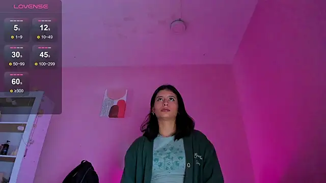 Snapshot of Georgina_Ferri_ chatting on 10.23.25 Georgina Ferri online show from 10.23.25