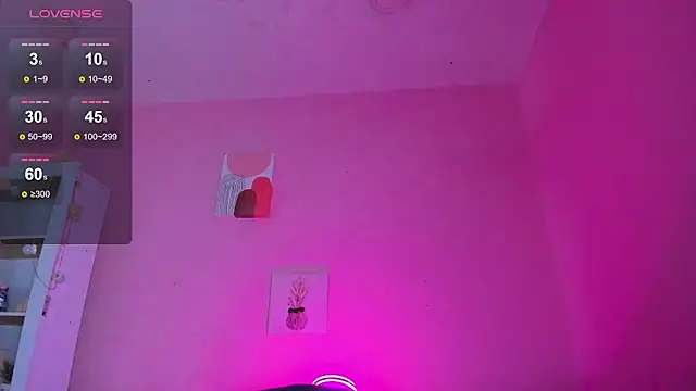 Snapshot of Georgina_Ferri_ chatting on 11.04.25 Georgina Ferri online show from 11.04.25