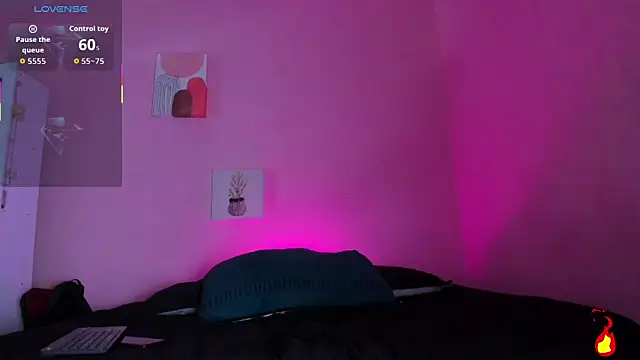 Snapshot of Georgina_Ferri_ chatting on 11.20.25 Georgina Ferri online show from 11.20.25